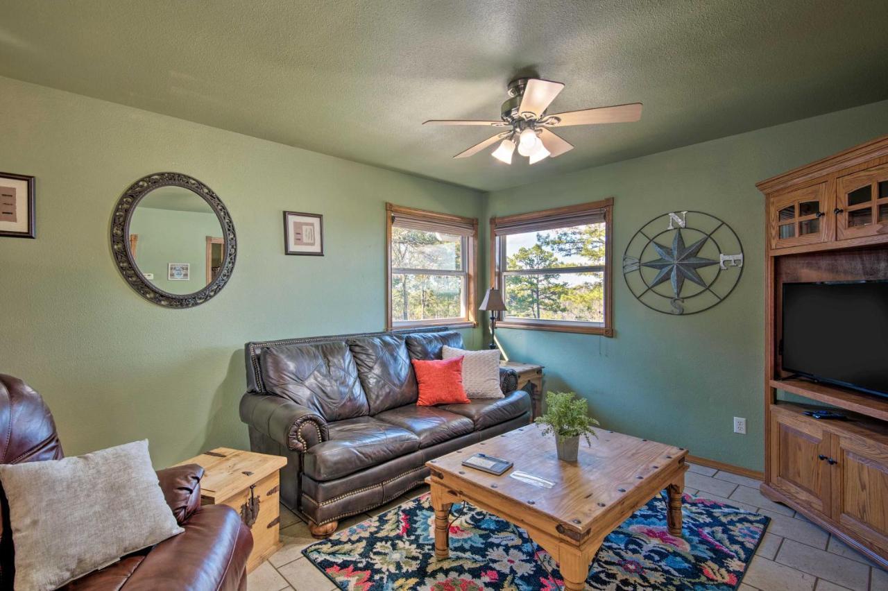 Broken Bow Cottage With Deck, Hot Tub And Fire Pit! Extérieur photo